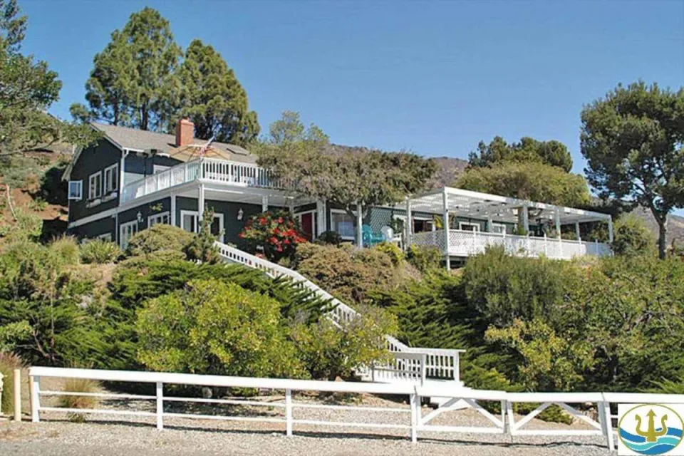 Malibu Treatments - exterior