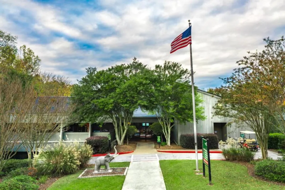 Ridgeview Institute - exterior views