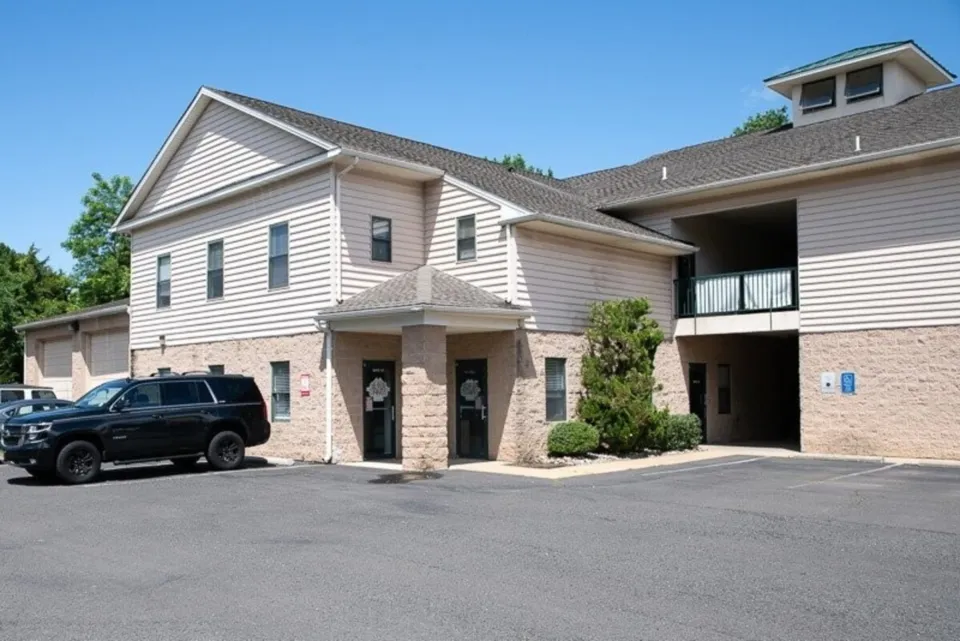 Silver Linings Recovery Center - exterior views