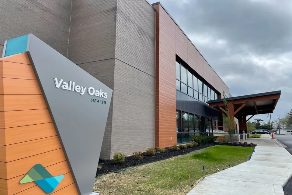 Valley Oaks Health-Lafayette - exterior views