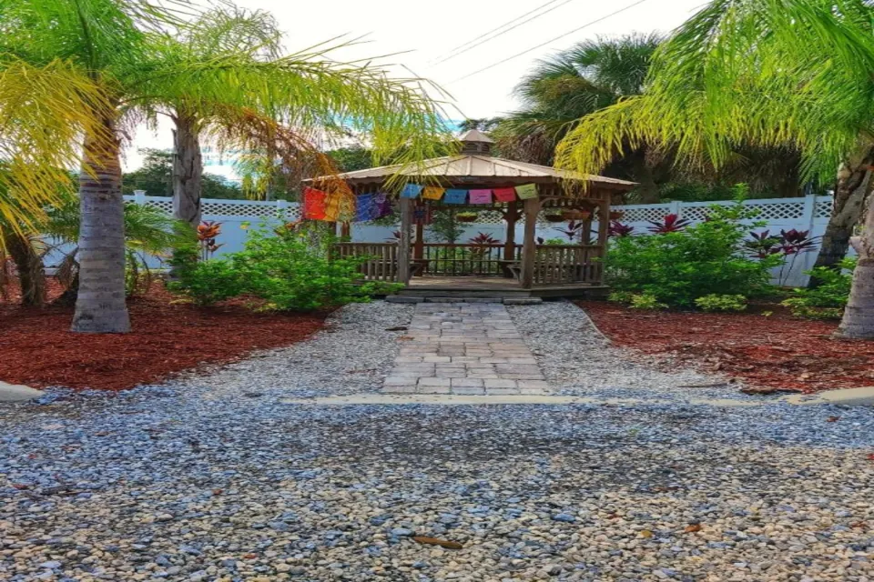 White Sands Treatment Center - Clearwater - exterior views