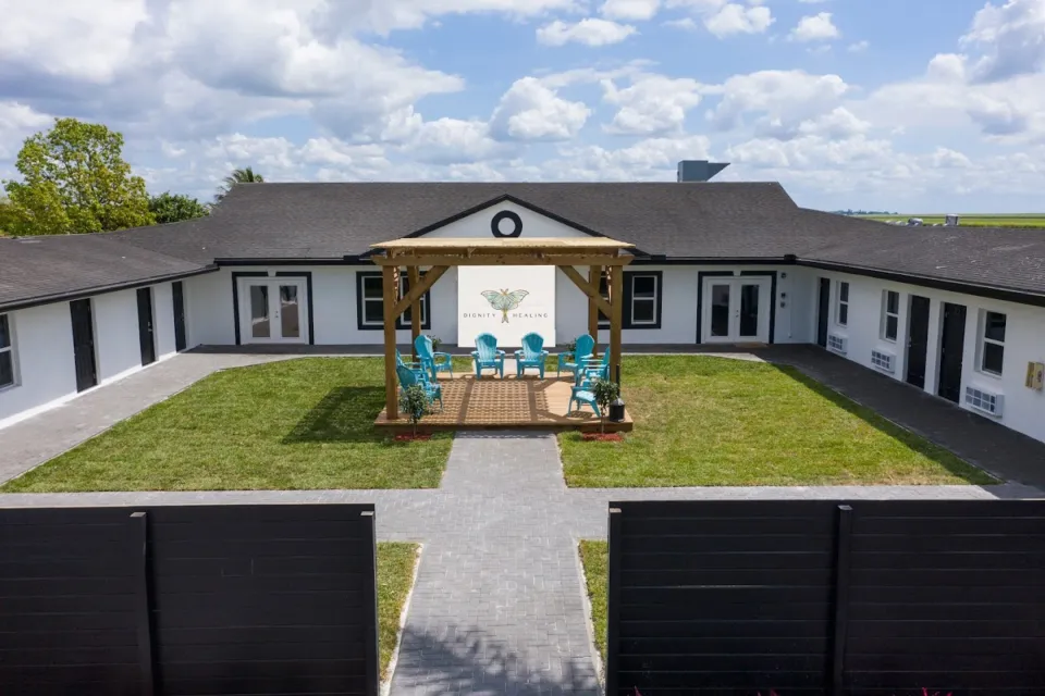 Zinnia Health - Lake Okeechobee - exterior views
